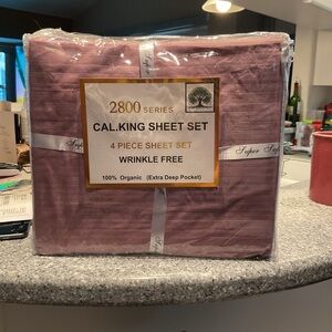 NIB Cal King Sheet Set - Luxurious Mauve Tree Organic 2800 thread cotton percale